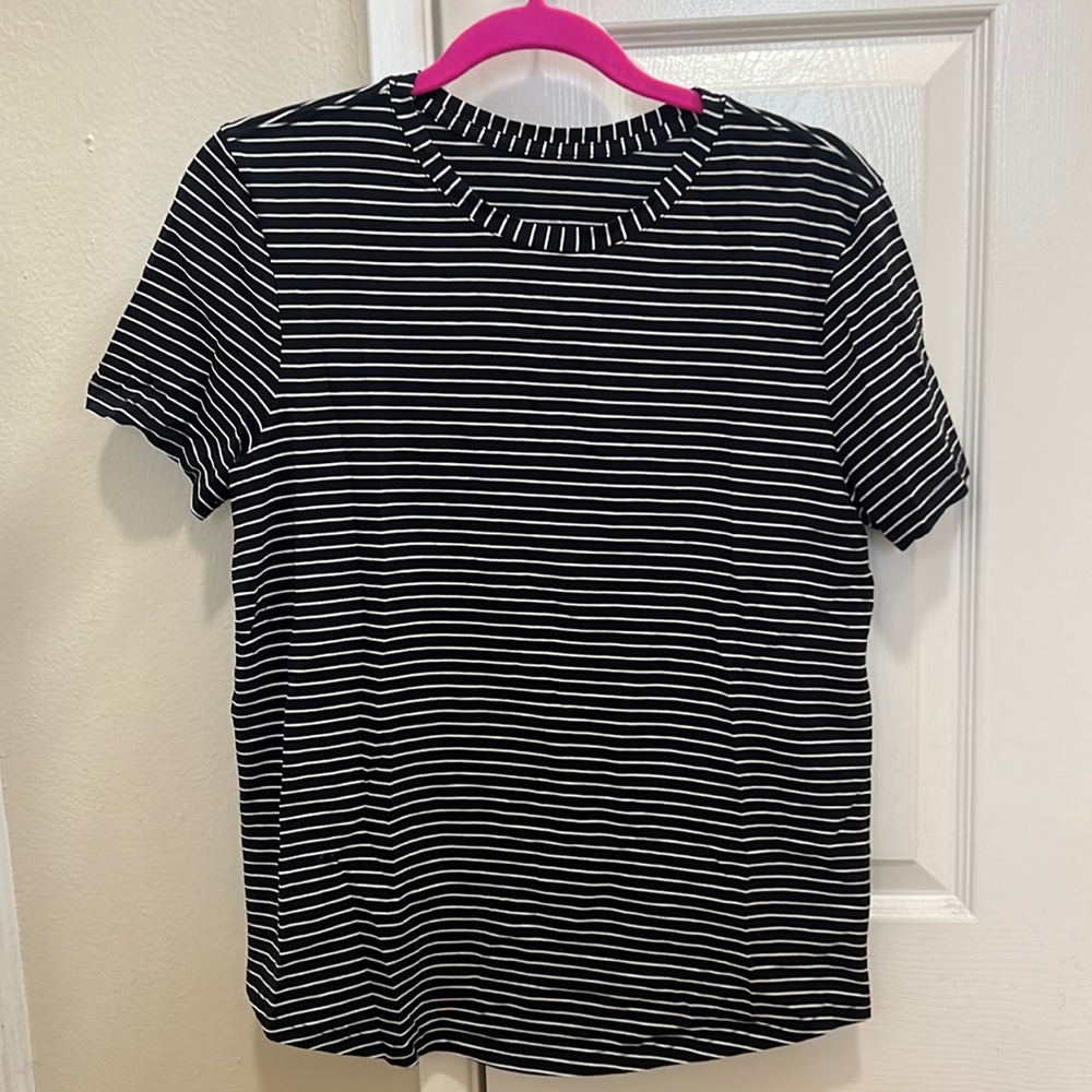 Lululemon striped TShirt 8 new without tags
